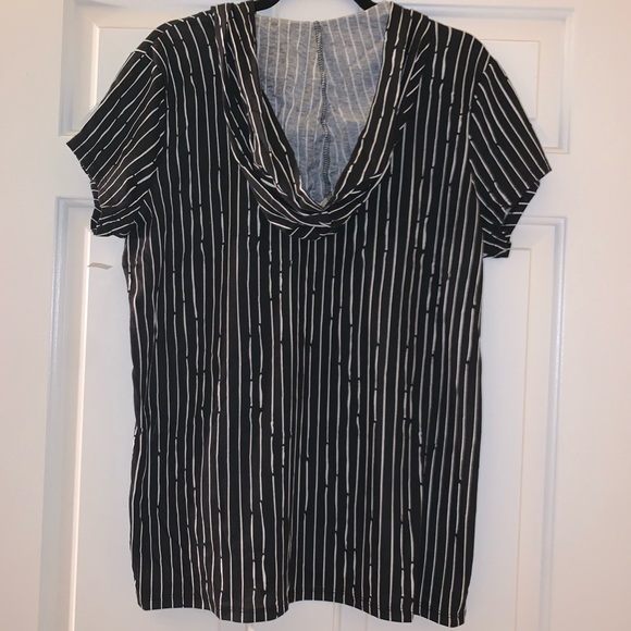 ✨Reduced NWT - DISNEY NIGHTMARE BEFORE CHRISTMAS hooded - 3 left!! - Picture 4 of 8